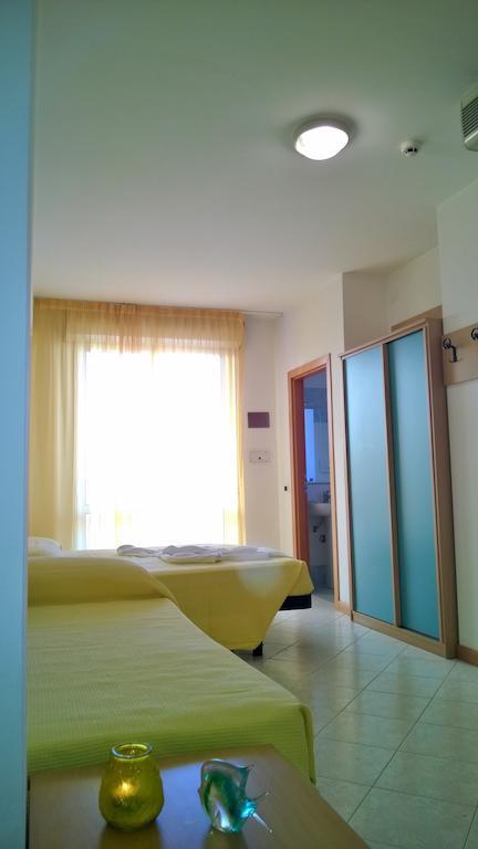 Hotel Paola Garden - Nuova Gestione Bellariva Di Rimini Oda fotoğraf