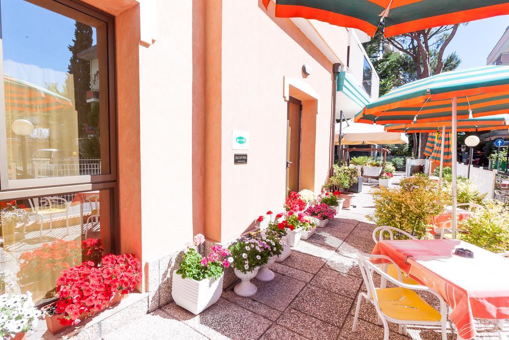 Hotel Paola Garden - Nuova Gestione Bellariva Di Rimini Dış mekan fotoğraf